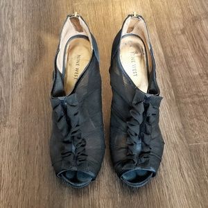 Nine West Exposure Black Ruffle Peep Toe Heel